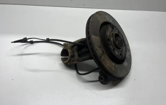 Peugeot 208 Front wheel hub spindle knuckle