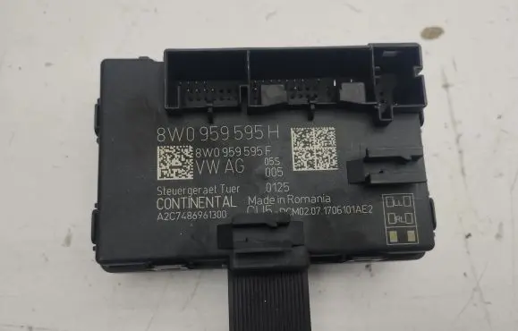 Audi A5 Door control unit/module 8W0959595H