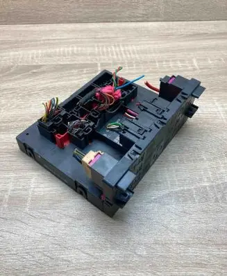 Volkswagen PASSAT B6 Comfort/convenience module 3C0937049J F005V00530