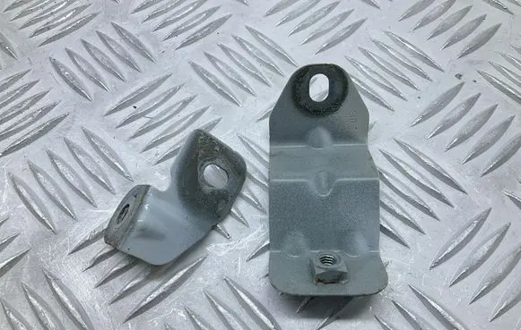Audi A4 S4 B9 Fender mounting bracket 8W0821471 8W0821469