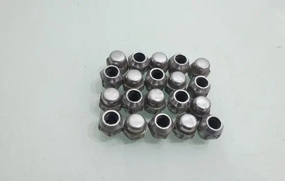 Nissan Juke I F15 Nuts/bolts 