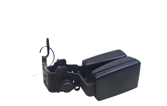 Volkswagen e-Golf Rear seatbelt buckle 8V0857739