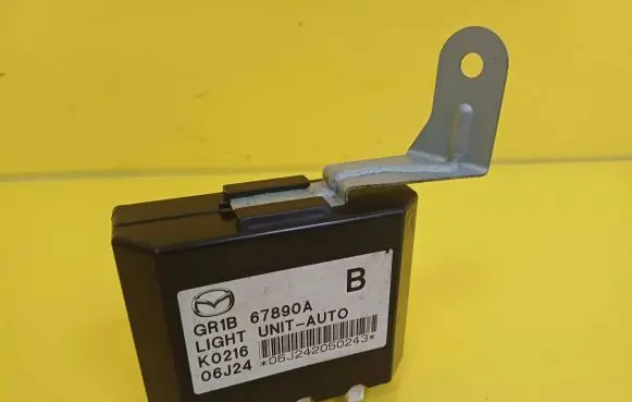 Mazda 5 Light module LCM GR1B67890A