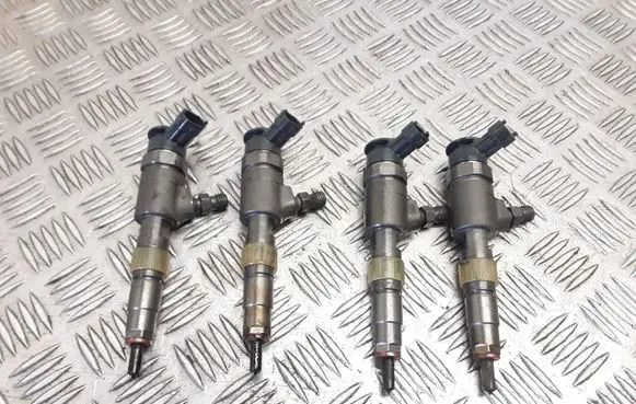 Ford Focus Fuel injectors set CV6Q9F593AA 0445110489
