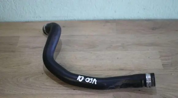 Volvo V50 Engine coolant pipe/hose