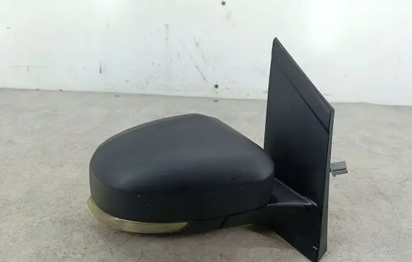 Ford Focus Front door electric wing mirror 212836368