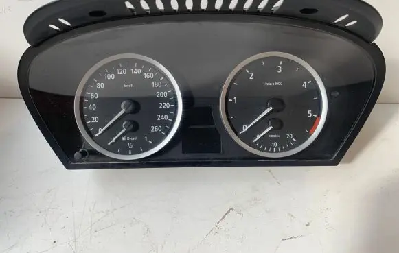 BMW 5 E60 E61 Speedometer (instrument cluster) 62116958600 110080213