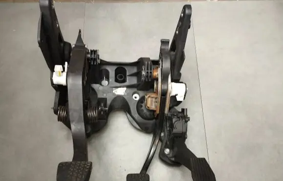 Opel Astra K Pedal assembly 13373776 39023894