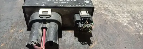 Audi 80 90 S2 B4 Coolant fan relay 357919506A