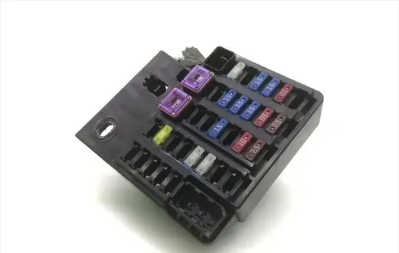 Volkswagen New Beetle Fuse module
