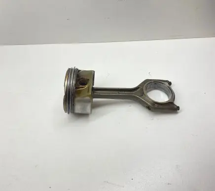 BMW X3 F25 Piston with connecting rod