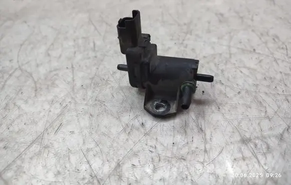 Peugeot 308 SW Vacuum valve 