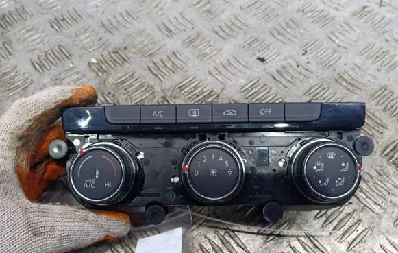 Volkswagen Golf VII Air circulation switch 5G0907426T