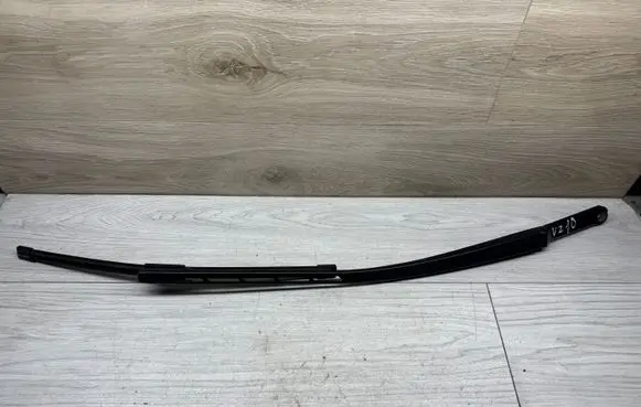 Audi A3 S3 8P Front wiper blade arm 8P1955408