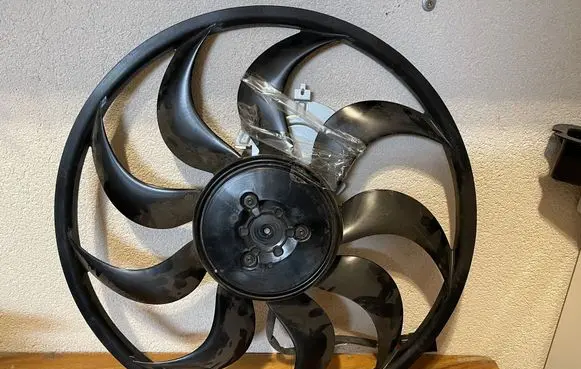 Ford Kuga III Fan impeller 3137234071 LJ6H19D567AD