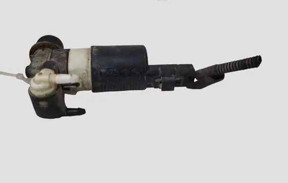 Renault Megane III Windscreen/windshield washer pump