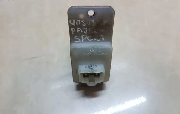 Mitsubishi Pajero Sport I Heater blower motor/fan resistor 2B960