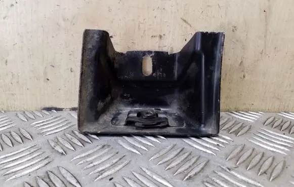 Radiator support slam panel bracket