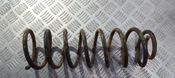 Volkswagen Golf III Rear coil spring