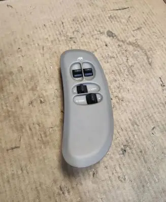 Chrysler Voyager Electric window control switch 0SB721L5AB 746749281E