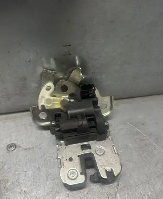 Audi A6 S6 C7 4G Tailgate exterior lock 8k9827503A 1395715