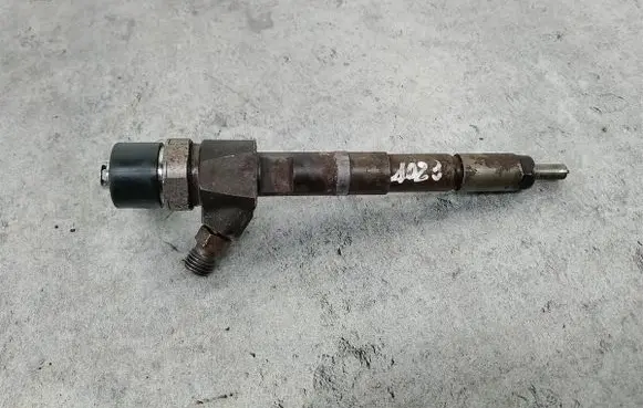 Opel Vectra C Fuel injector 0445110111