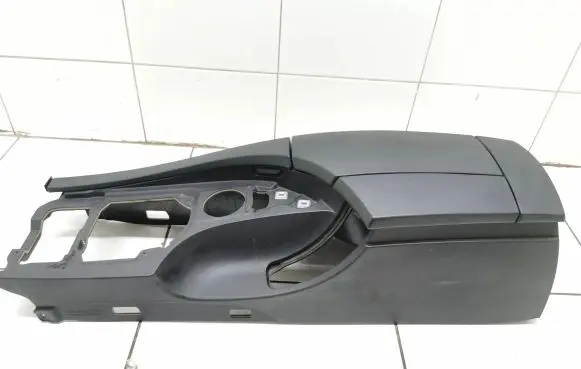 BMW 5 E60 E61 Armrest 7034086 51167034086 727584