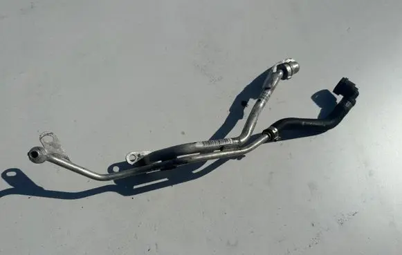 BMW 2 F46 Engine coolant pipe/hose 8584834
