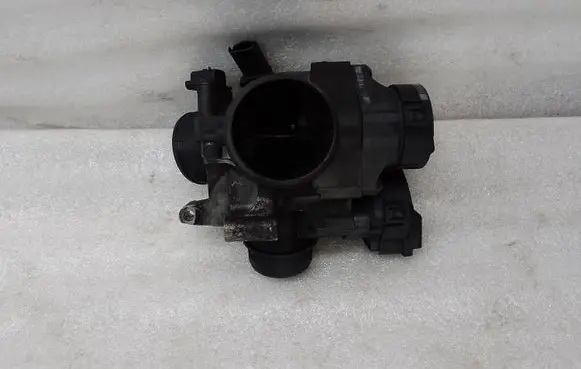 Volvo V50 Throttle valve 25352157 9686487880