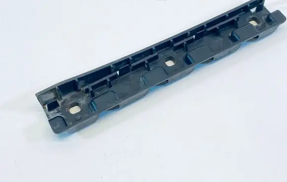 Sill/side skirt trim