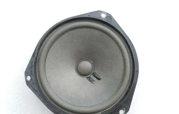 Alfa Romeo Giulietta Front door speaker 51830230