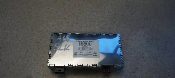 Mercedes-Benz SLK R172 Antenna control unit A1669003602
