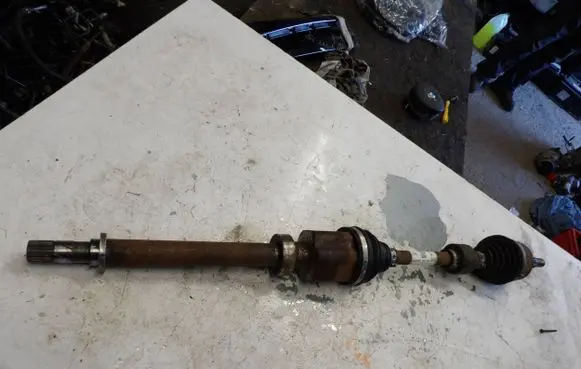 Renault Captur II Front driveshaft 391005070R 002720519
