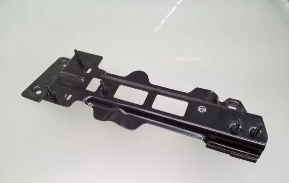 Land Rover Defender Other interior part L8B2112D70AB
