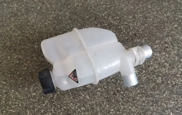 Smart ForTwo II Coolant expansion tank/reservoir A4515000149