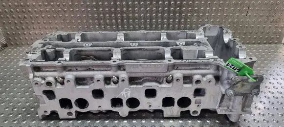 Mercedes-Benz Sprinter W906 Engine head S25141621 R642016 A6420101121