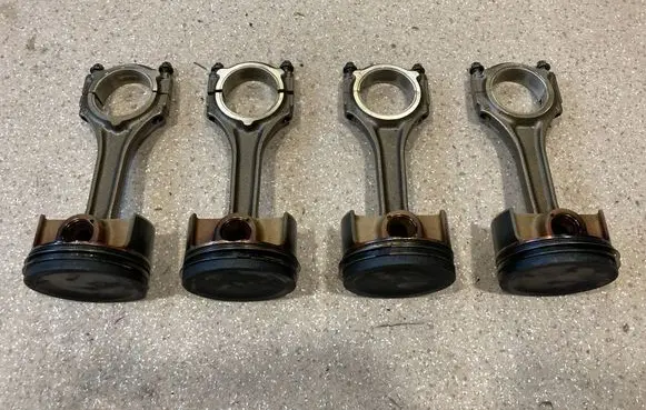 Mercedes-Benz CLA C117 X117 W117 Piston with connecting rod A1330300020