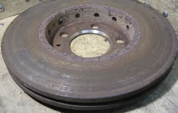 Volkswagen Golf IV Front brake disc