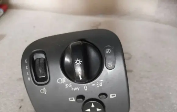 Mercedes-Benz C W203 Light switch A2035450604 2035450604