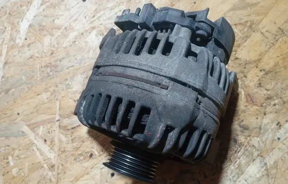 Opel Tigra B Generator/alternator 0124425021 55556068