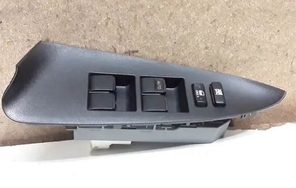 Toyota RAV 4 (XA30) Electric window control switch 7423242070