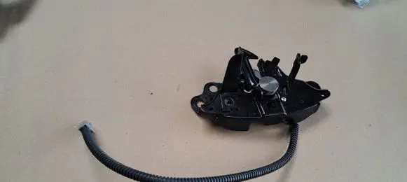 Renault Koleos II Engine bonnet/hood lock/catch 5F0823186A