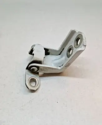 Nissan Leaf II (ZE1) Rear door lower hinge A047742