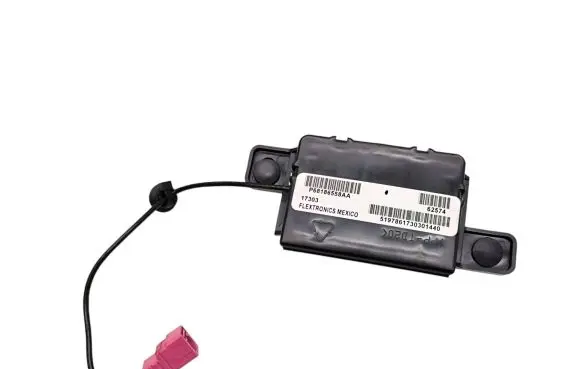 Chrysler Pacifica Antenna control unit P68186558AA 17303 517786173030140
