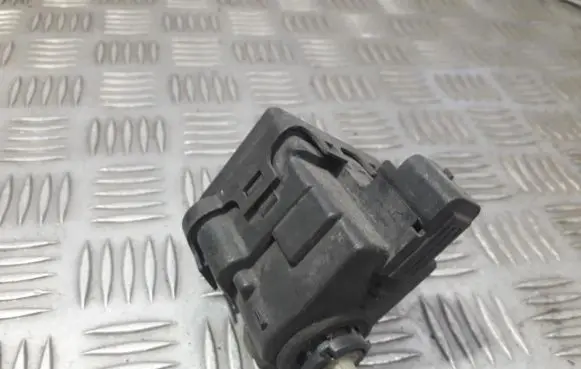 Renault Laguna II Headlight level adjustment motor 8200006664 00816400