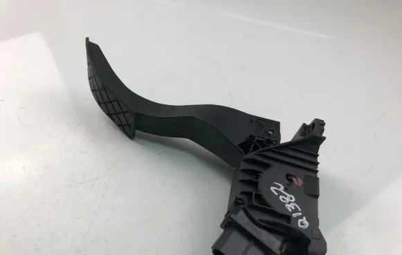 Seat Leon (5F) Accelerator throttle pedal 5Q1723503H