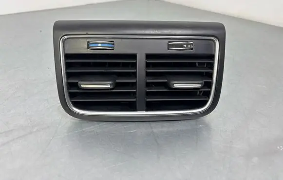 Audi Q5 SQ5 Rear air vent grill 8K0819203J