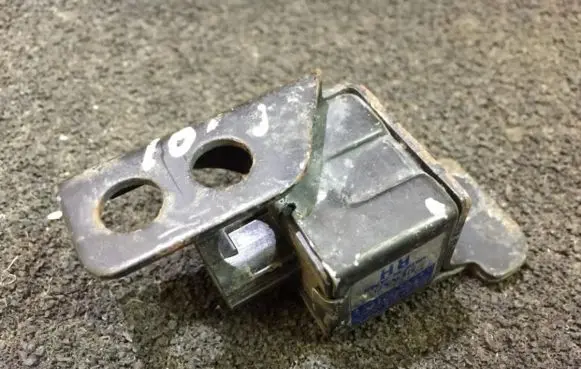 Lexus IS 200-300 Airbag deployment crash/impact sensor 8917353010 187600-3750