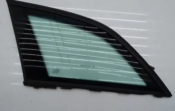 Mercedes-Benz C W204 Loading door trunk window/glass A2046701312
