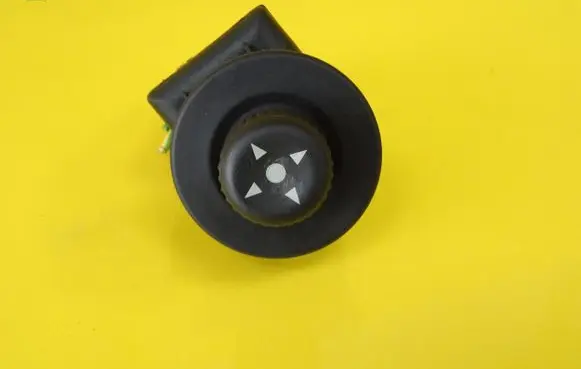 Peugeot 1007 Wing mirror switch 185526